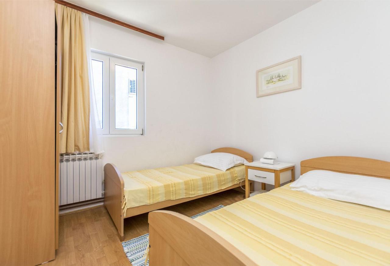 Apartments Ljubomir Рогозниця Екстер'єр фото